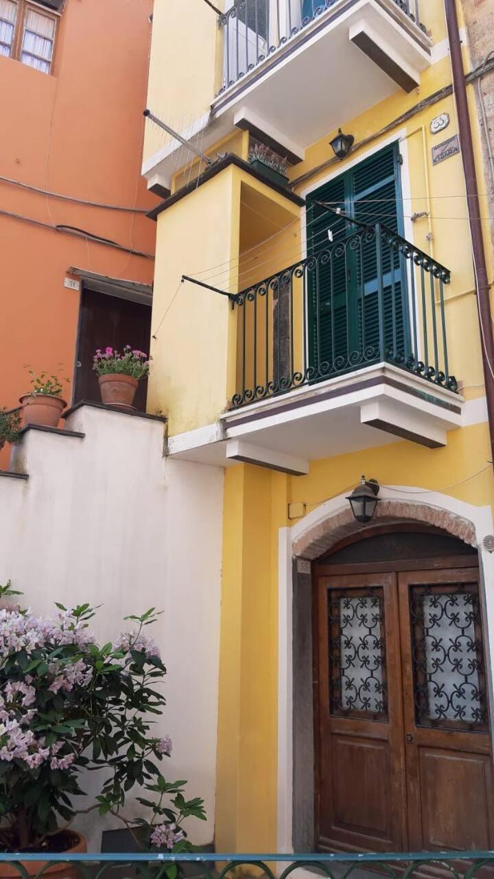 Pippo Cosy Studio Flat With Ac モンテロッソ・アル・マーレ エクステリア 写真